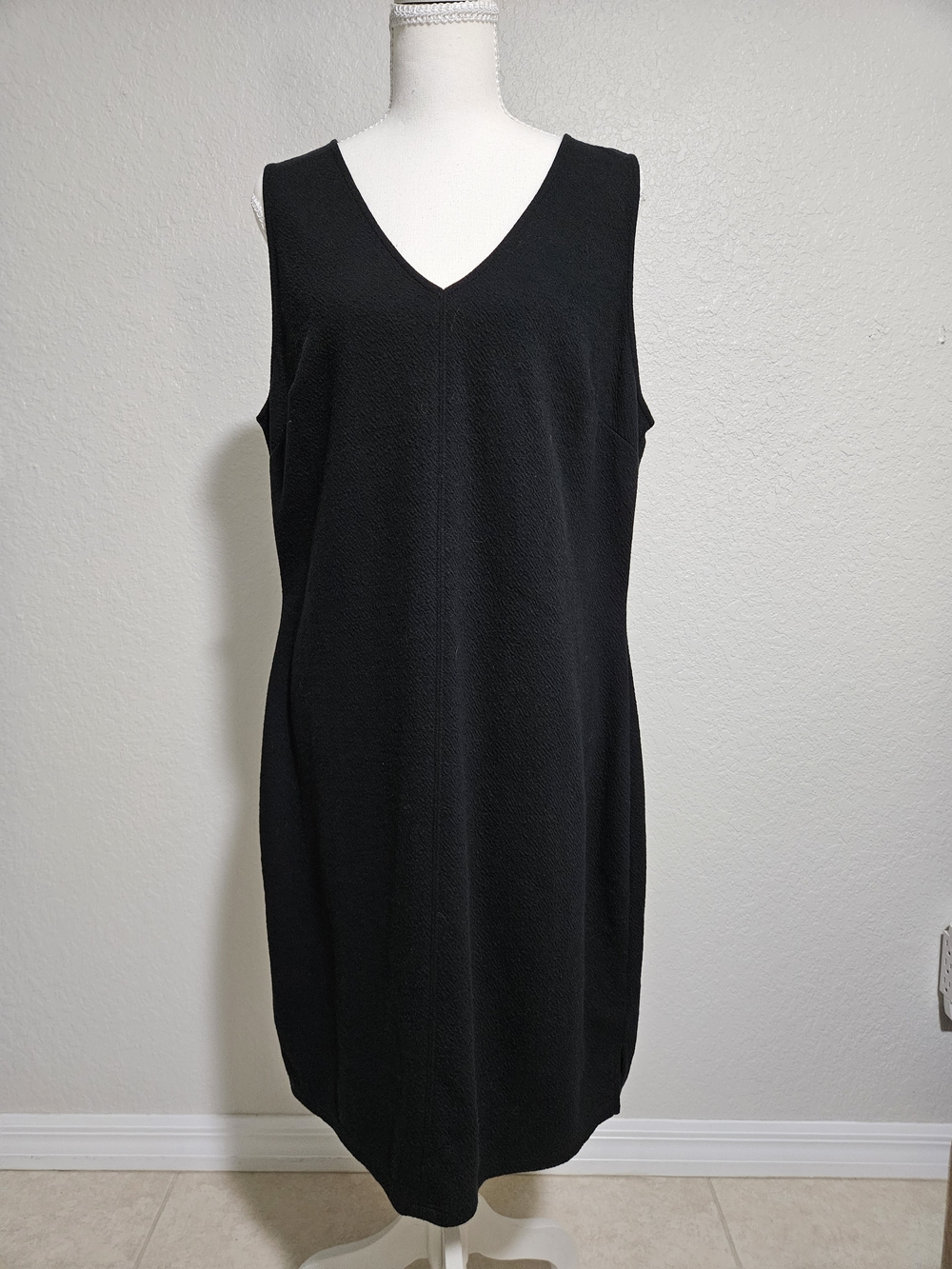 a new day Black V-Neck Sleeveless Midi Dress